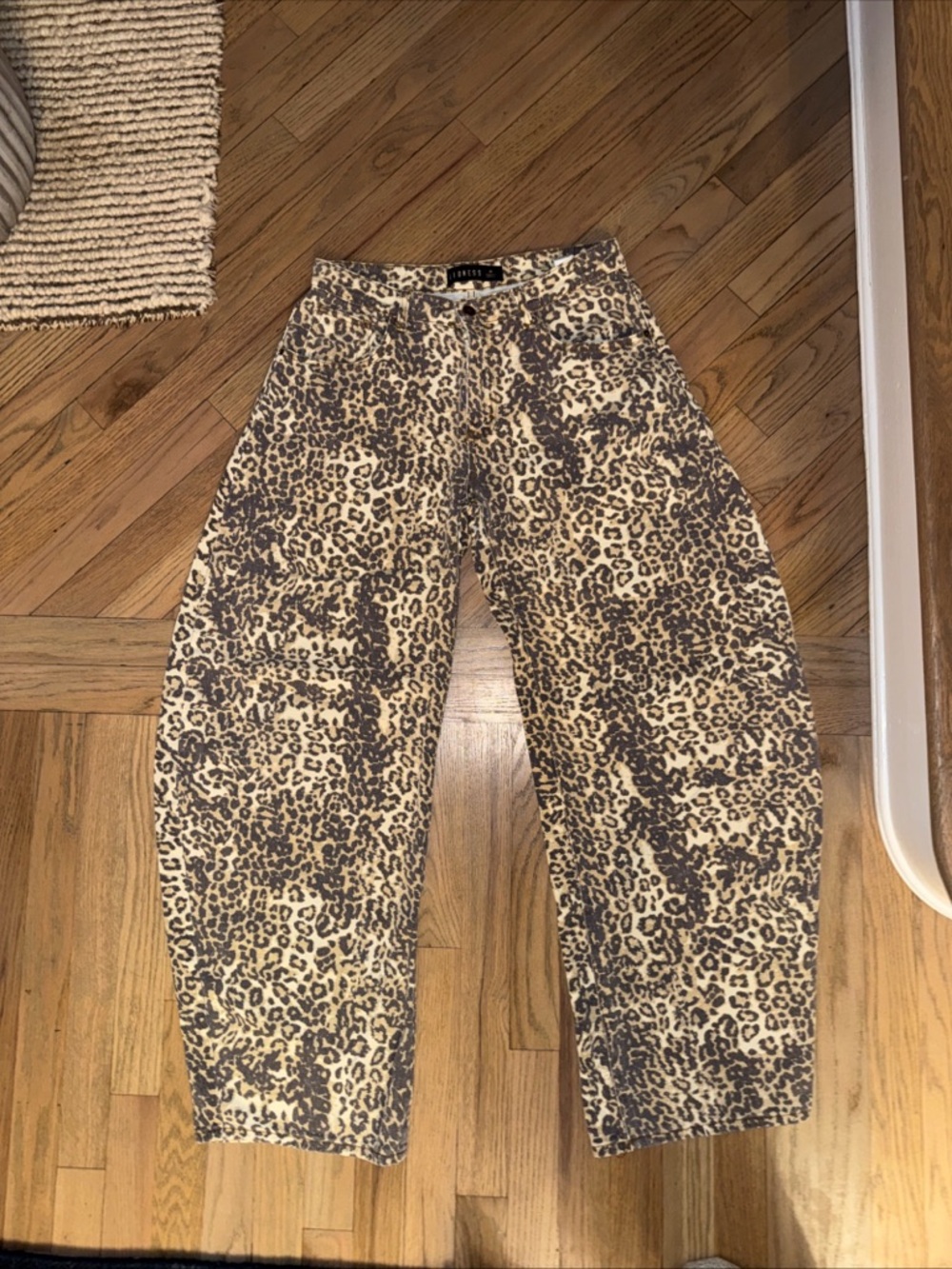 LIONESS Leopard Print Barrel Leg Jeans Women's Sz Medium Animal Pants